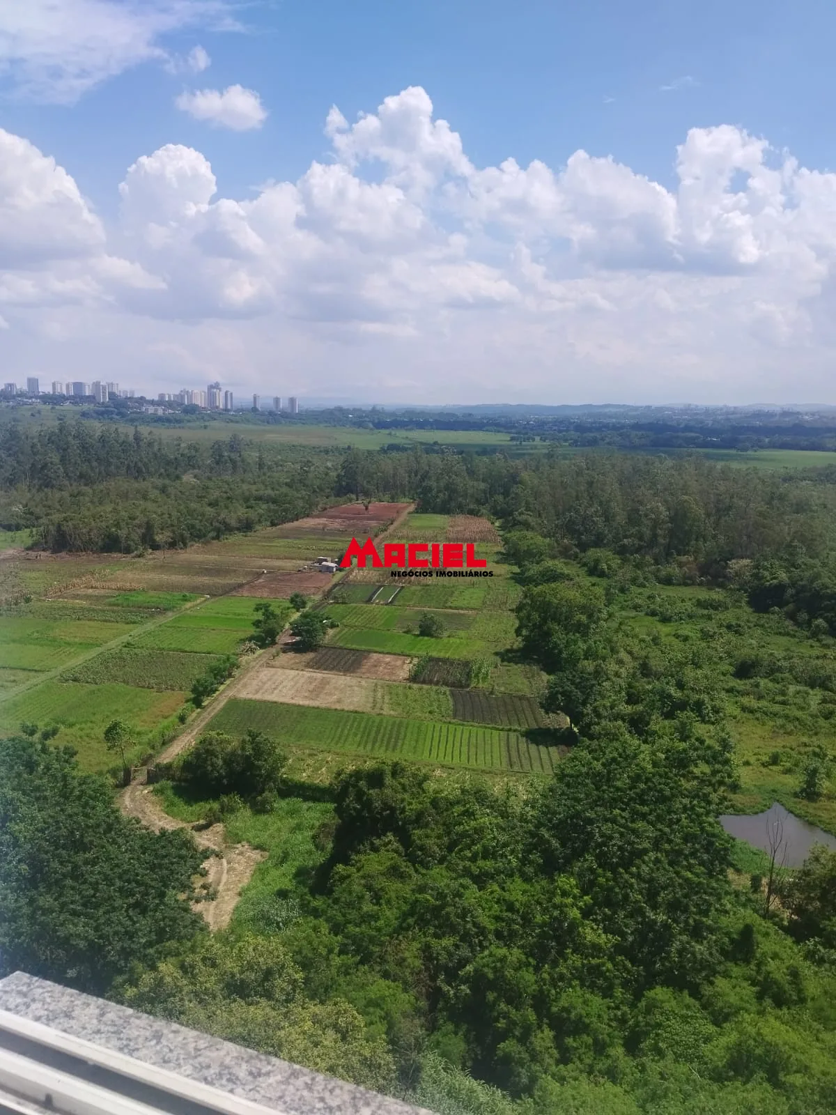 Alugar Apartamento / Padr&atilde;o em S&atilde;o Jos&eacute; dos Campos R$ 1.650,00 - Foto 25