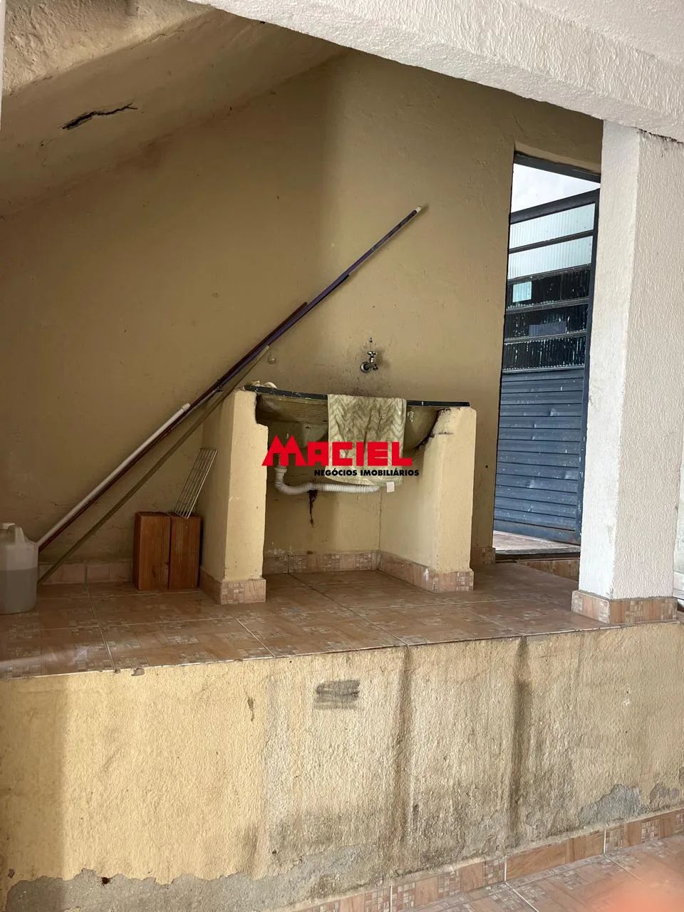 Alugar Comercial / Ponto Comercial em S&atilde;o Jos&eacute; dos Campos R$ 1.300,00 - Foto 15