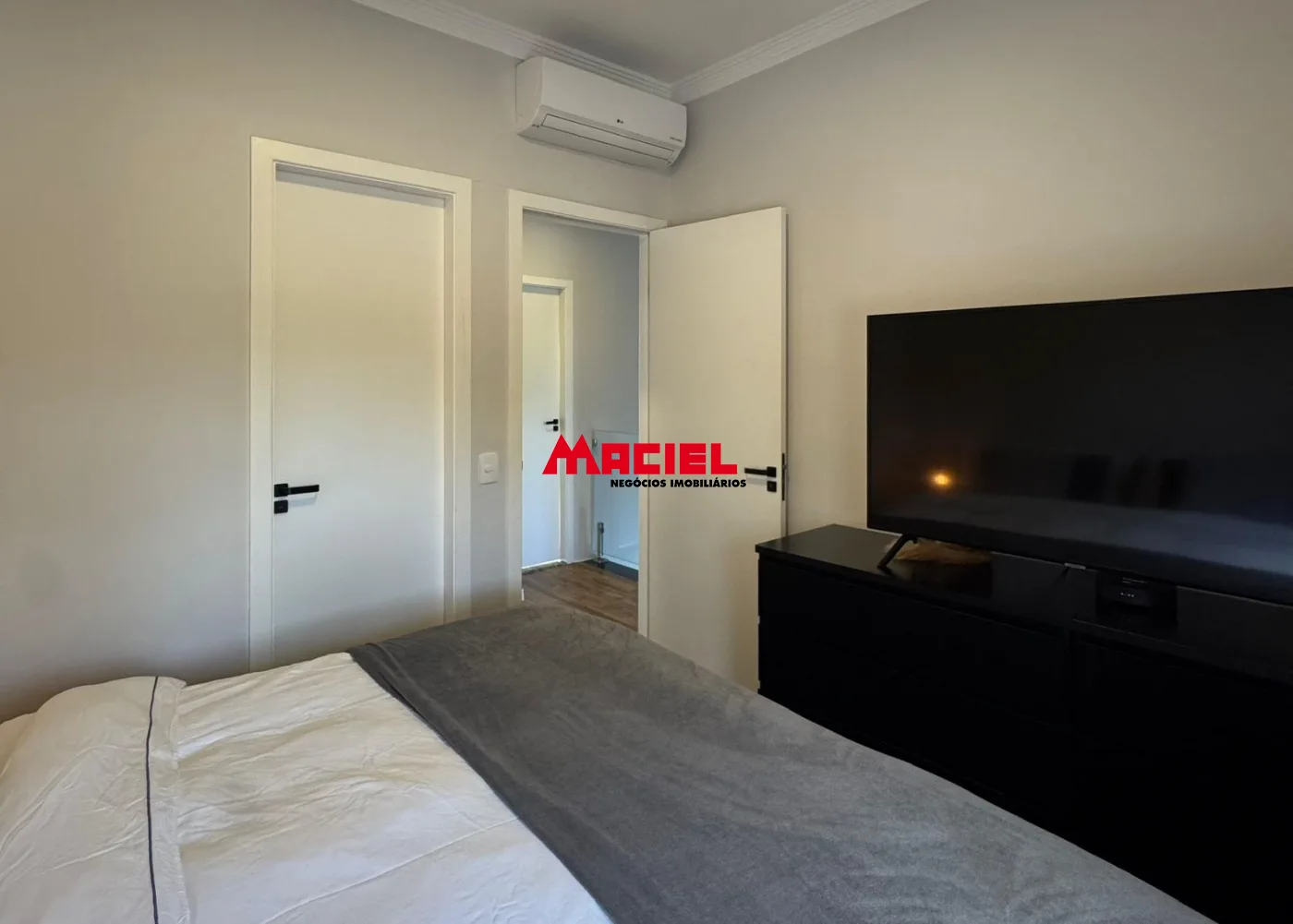 Comprar Casa / Condom&iacute;nio em S&atilde;o Jos&eacute; dos Campos R$ 1.100.000,00 - Foto 11