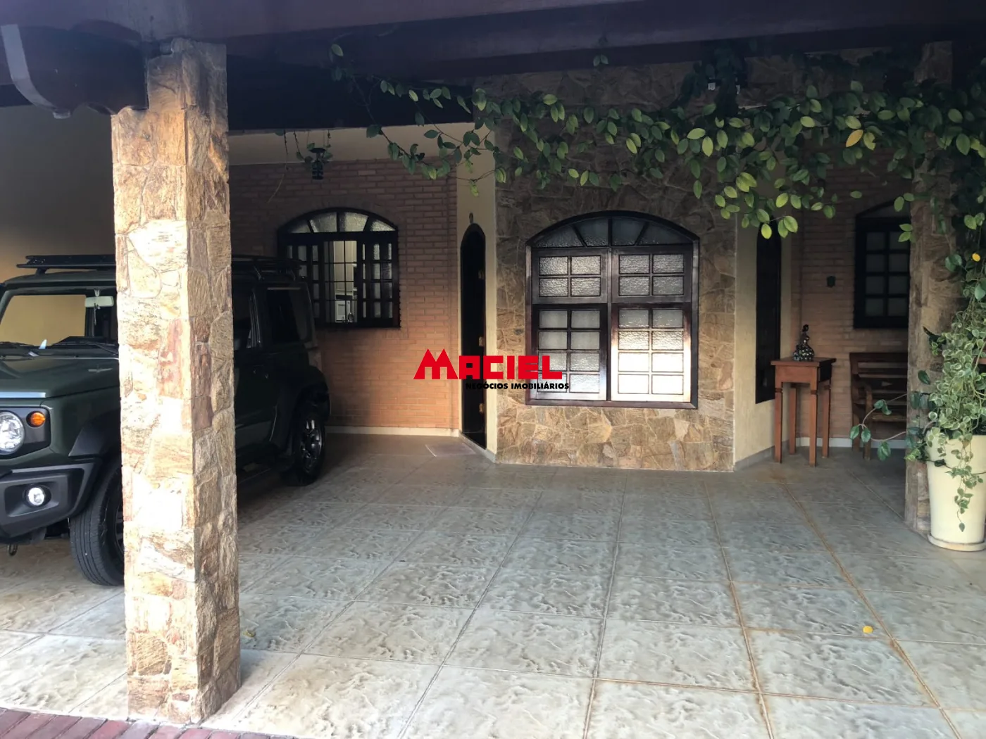 Comprar Casa / Padr&atilde;o em Ca&ccedil;apava R$ 750.000,00 - Foto 1