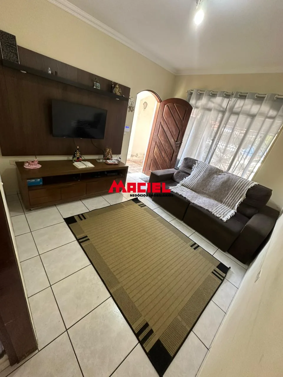 Comprar Casa / Sobrado em S&atilde;o Jos&eacute; dos Campos R$ 600.000,00 - Foto 2