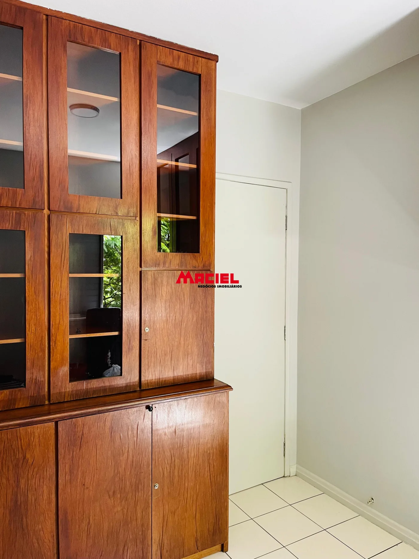 Alugar Apartamento / Padr&atilde;o em S&atilde;o Jos&eacute; dos Campos R$ 2.400,00 - Foto 13