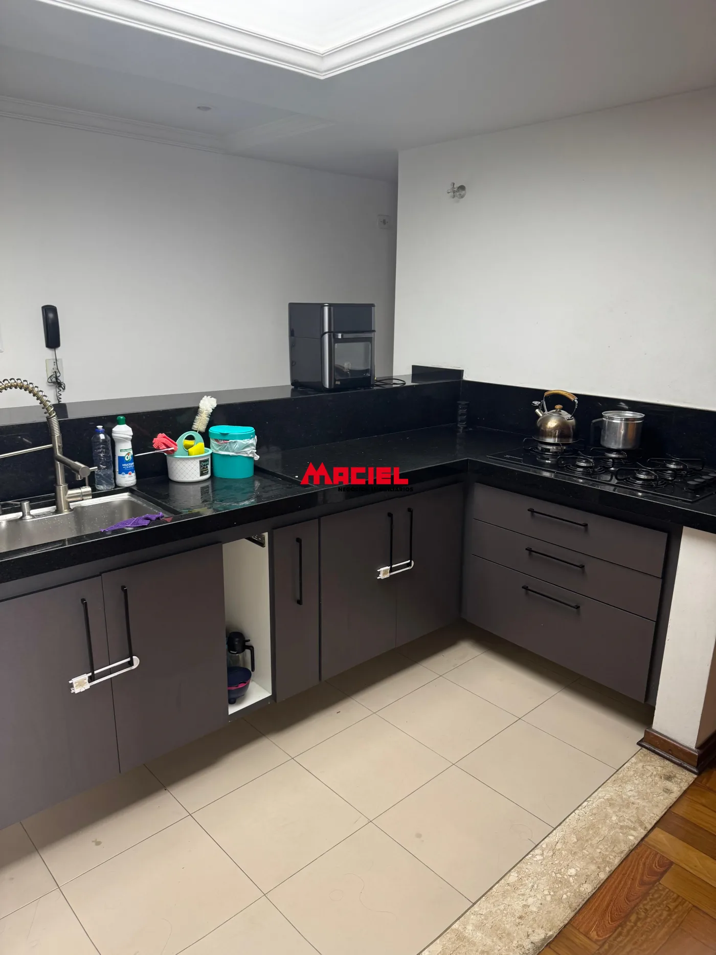 Comprar Apartamento / Padr&atilde;o em Jacare&iacute; R$ 860.000,00 - Foto 5