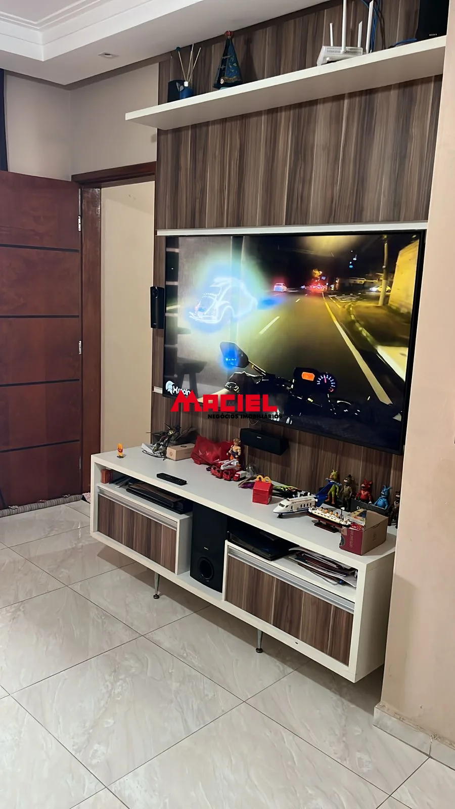 Alugar Casa / Padr&atilde;o em S&atilde;o Jos&eacute; dos Campos R$ 2.200,00 - Foto 20