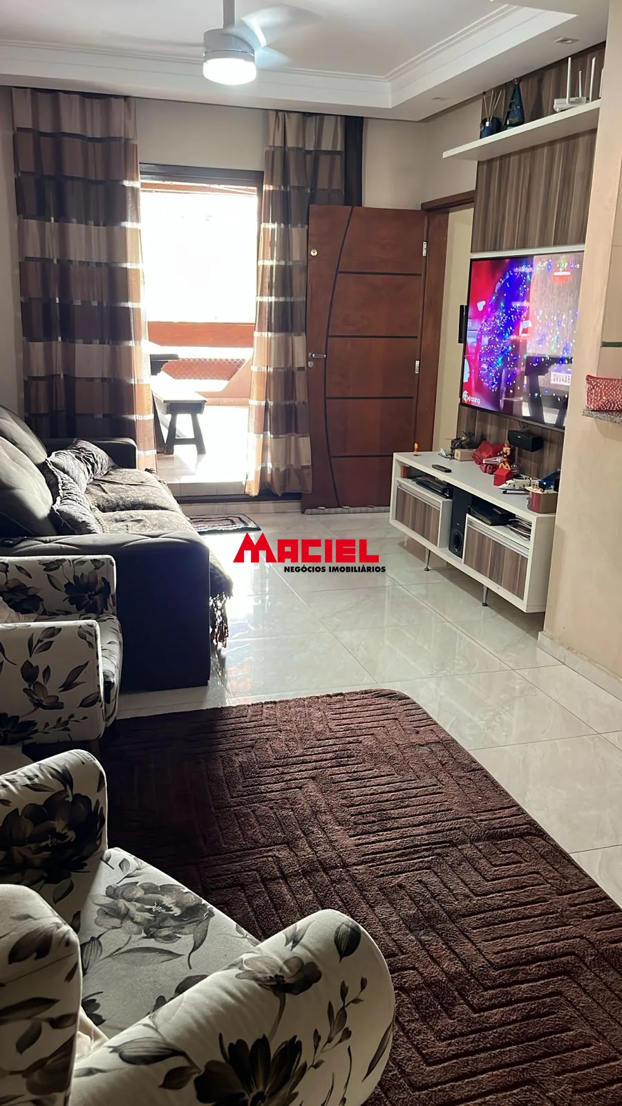 Alugar Casa / Padr&atilde;o em S&atilde;o Jos&eacute; dos Campos R$ 2.200,00 - Foto 21