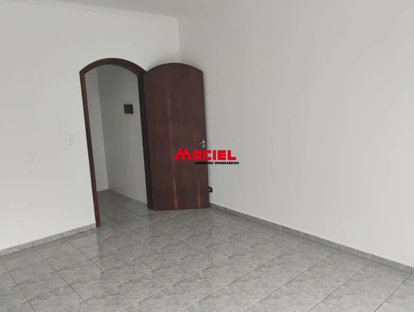 Alugar Comercial / Sala em S&atilde;o Jos&eacute; dos Campos R$ 2.000,00 - Foto 3
