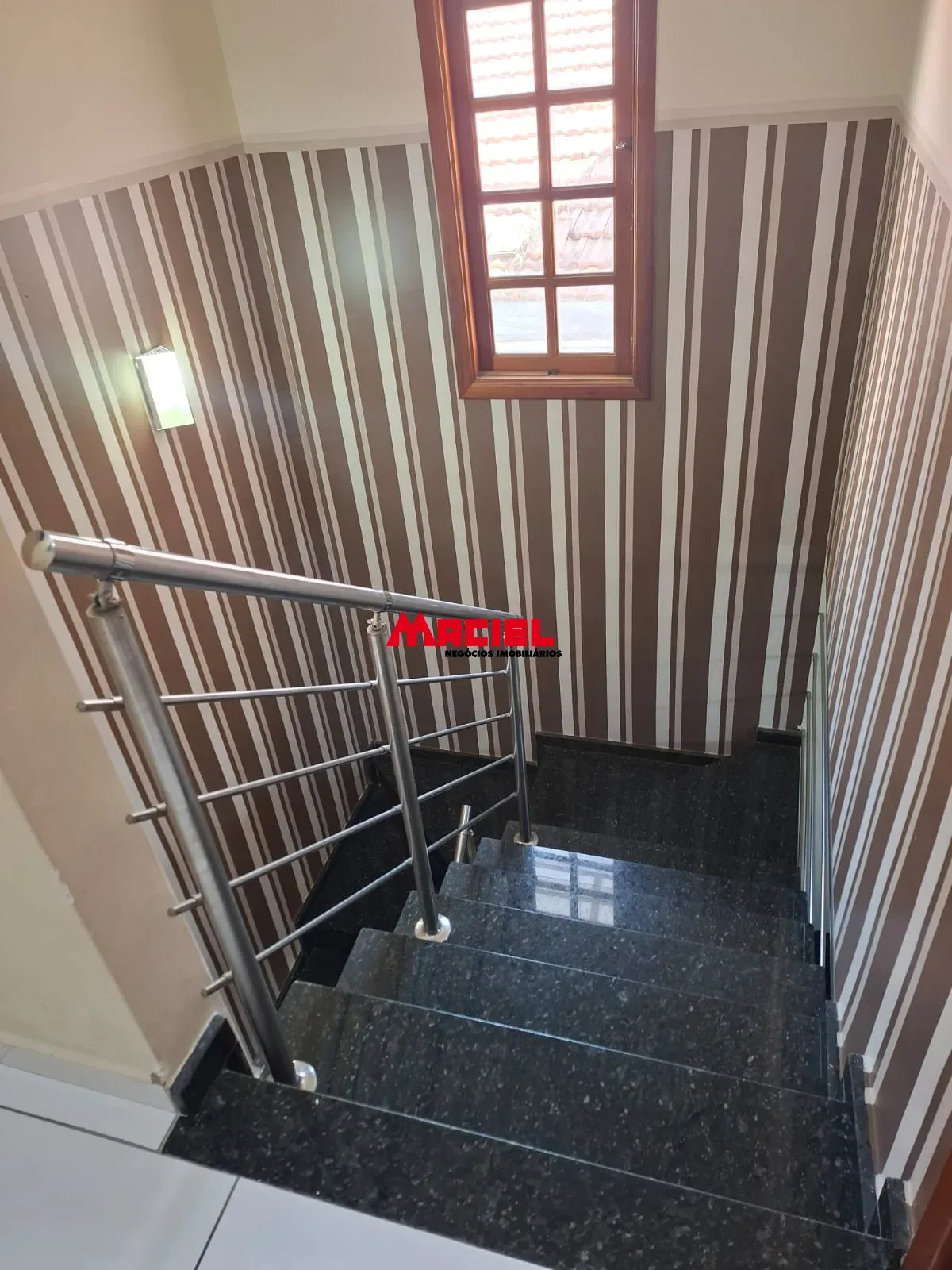 Alugar Casa / Sobrado em S&atilde;o Jos&eacute; dos Campos R$ 4.000,00 - Foto 3