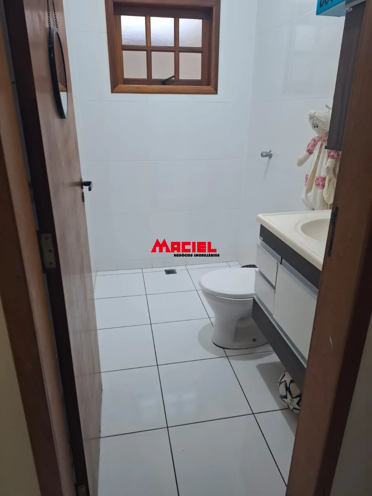 Alugar Casa / Sobrado em S&atilde;o Jos&eacute; dos Campos R$ 4.000,00 - Foto 23