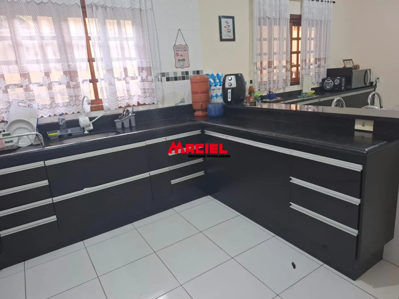 Alugar Casa / Sobrado em S&atilde;o Jos&eacute; dos Campos R$ 4.000,00 - Foto 34