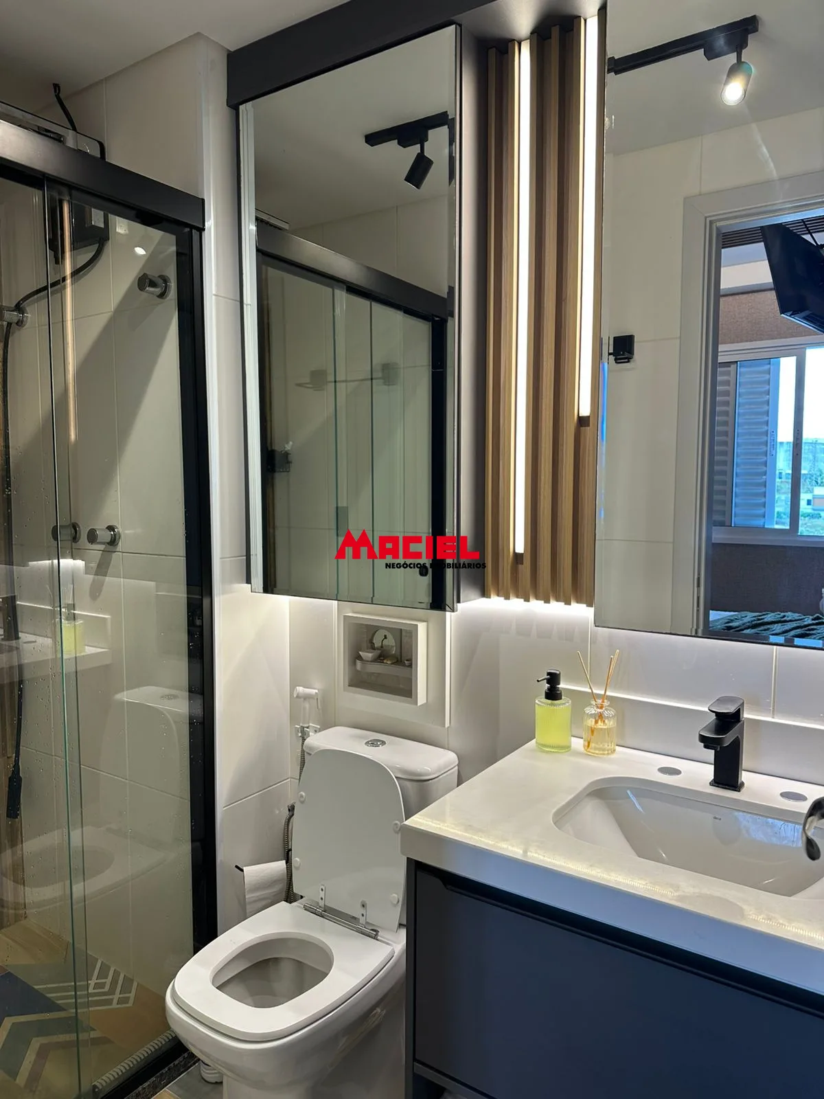 Comprar Apartamento / Flat em S&atilde;o Jos&eacute; dos Campos R$ 660.000,00 - Foto 4