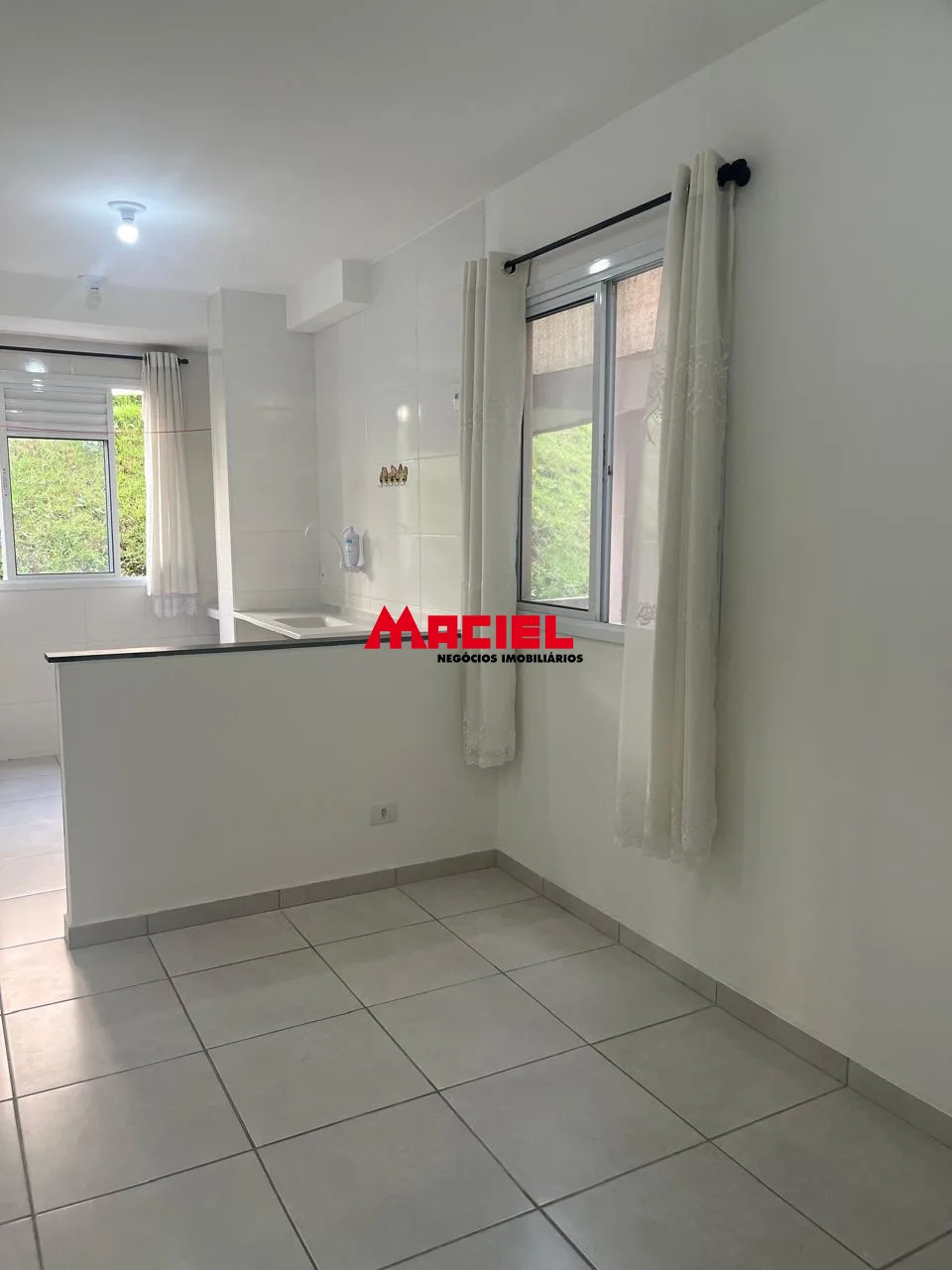 Alugar Apartamento / Padr&atilde;o em S&atilde;o Jos&eacute; dos Campos R$ 1.200,00 - Foto 5