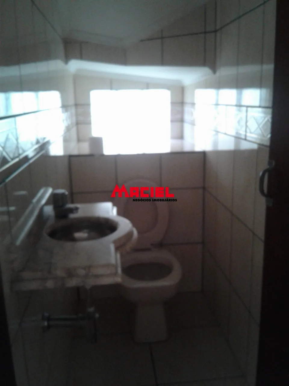 Alugar Casa / Sobrado em S&atilde;o Jos&eacute; dos Campos R$ 3.800,00 - Foto 11