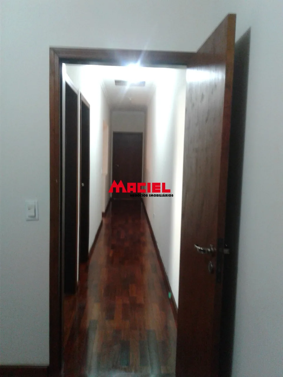 Alugar Casa / Sobrado em S&atilde;o Jos&eacute; dos Campos R$ 3.800,00 - Foto 22