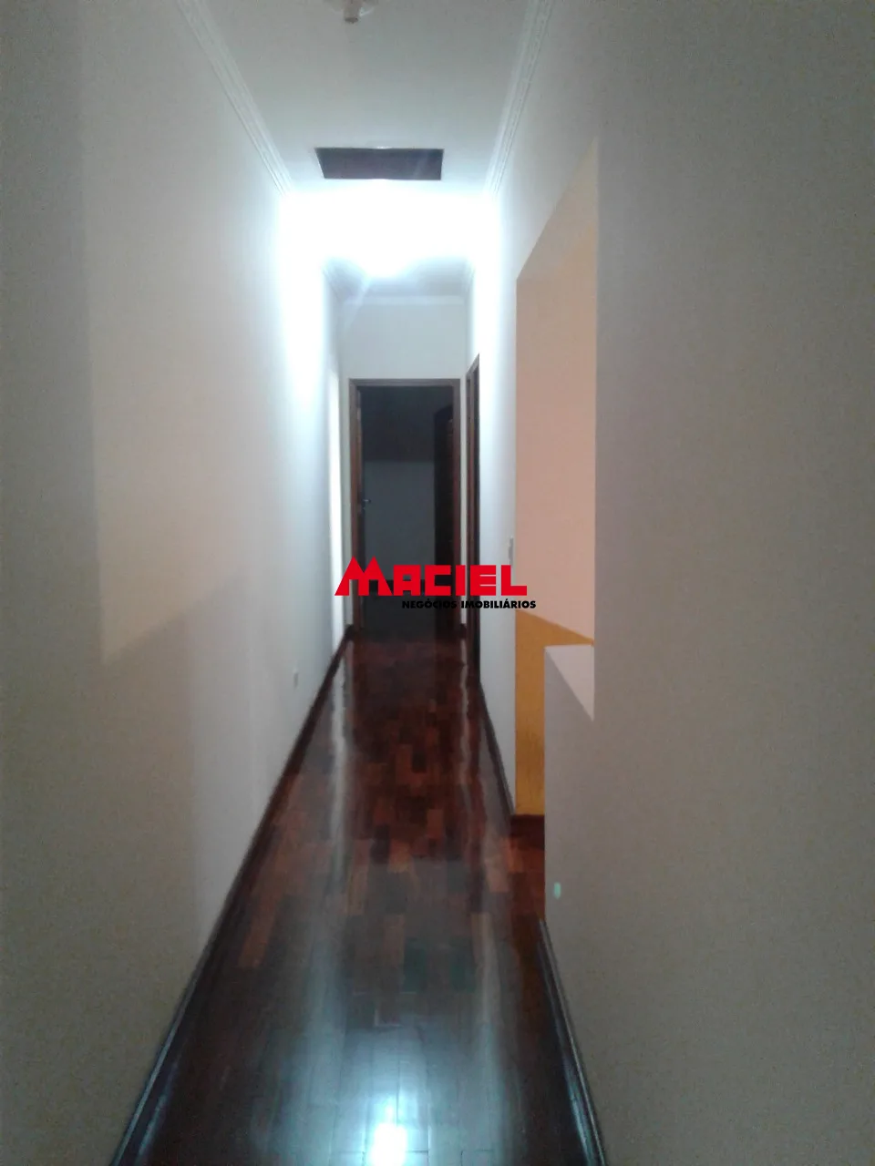 Alugar Casa / Sobrado em S&atilde;o Jos&eacute; dos Campos R$ 3.800,00 - Foto 33