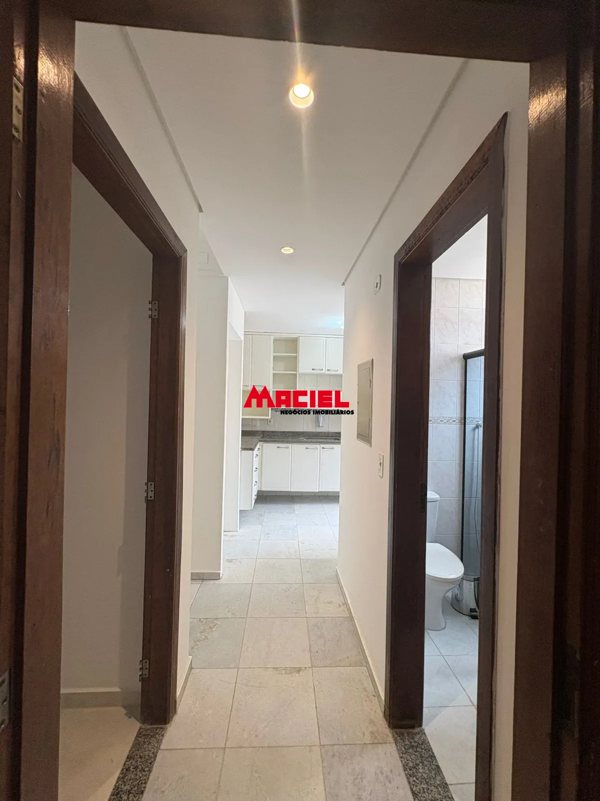 Alugar Apartamento / Padr&atilde;o em S&atilde;o Jos&eacute; dos Campos R$ 2.200,00 - Foto 11