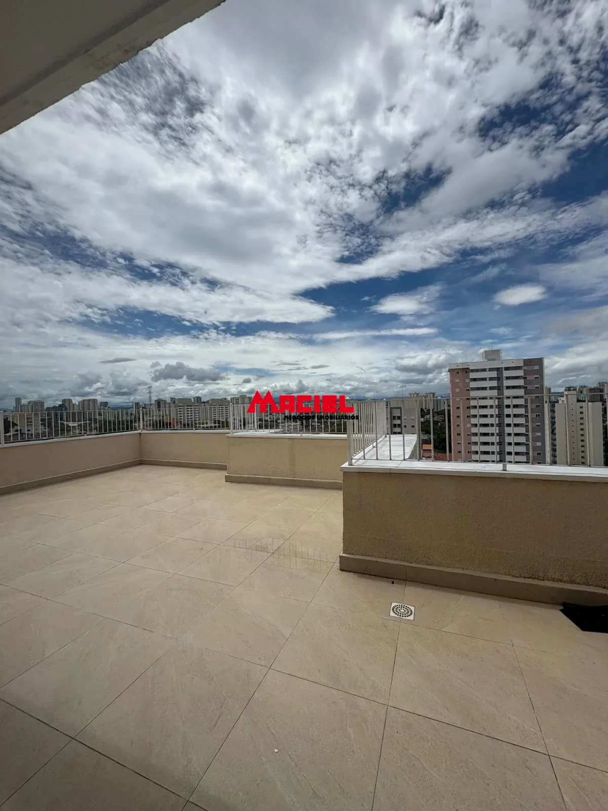 Alugar Apartamento / Padr&atilde;o em S&atilde;o Jos&eacute; dos Campos R$ 2.200,00 - Foto 20