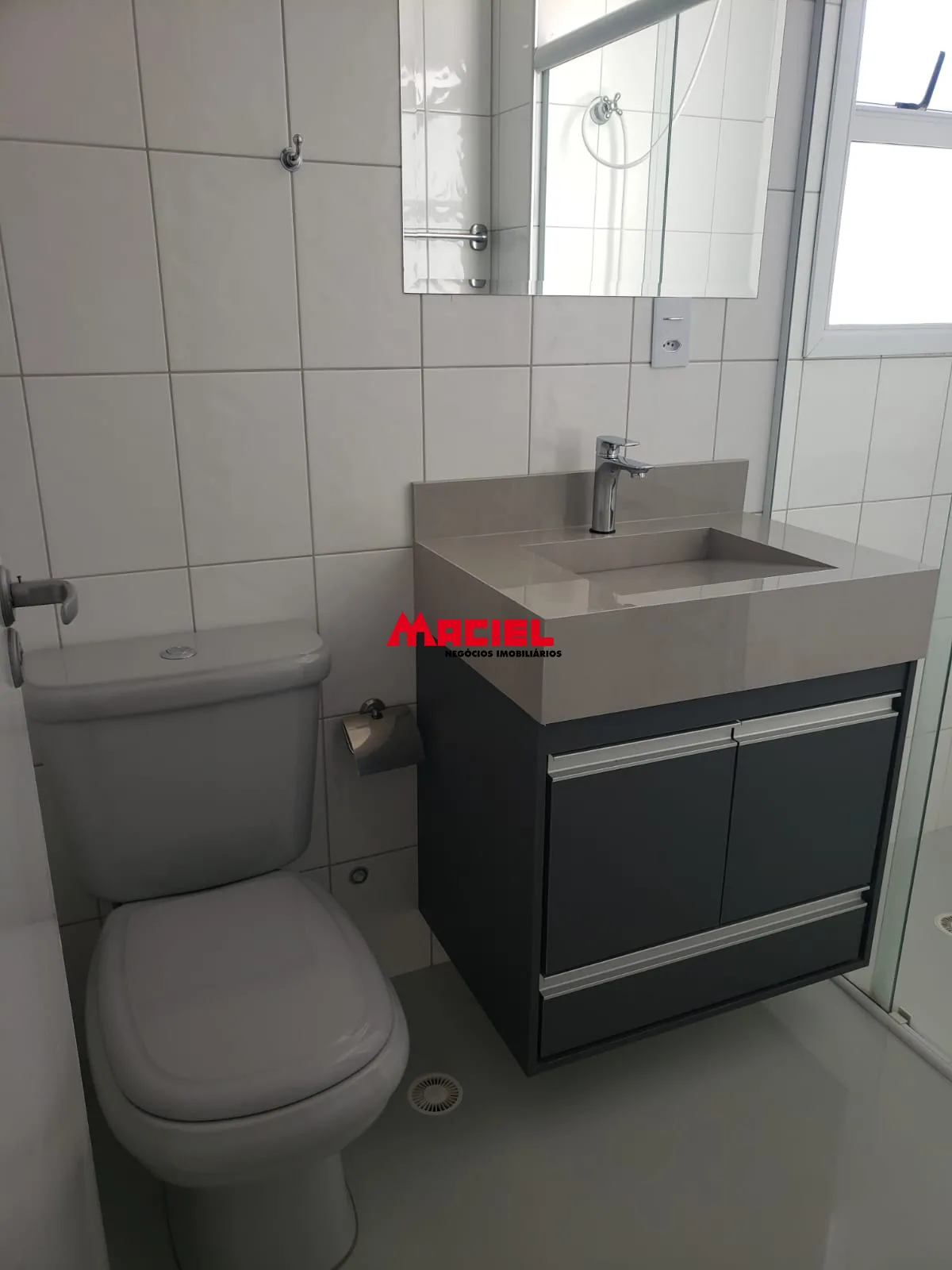 Alugar Apartamento / Padr&atilde;o em S&atilde;o Jos&eacute; dos Campos R$ 3.200,00 - Foto 4