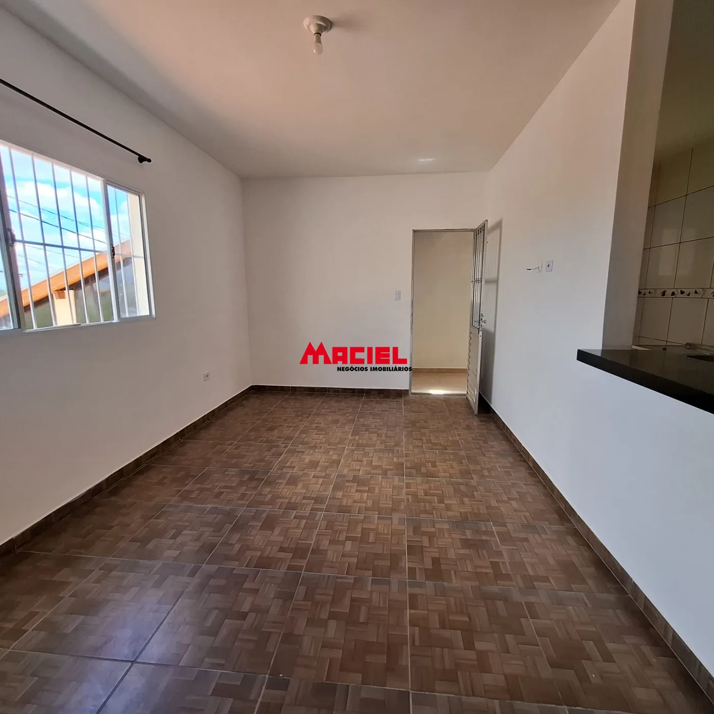 Alugar Casa / Padr&atilde;o em S&atilde;o Jos&eacute; dos Campos R$ 1.900,00 - Foto 3