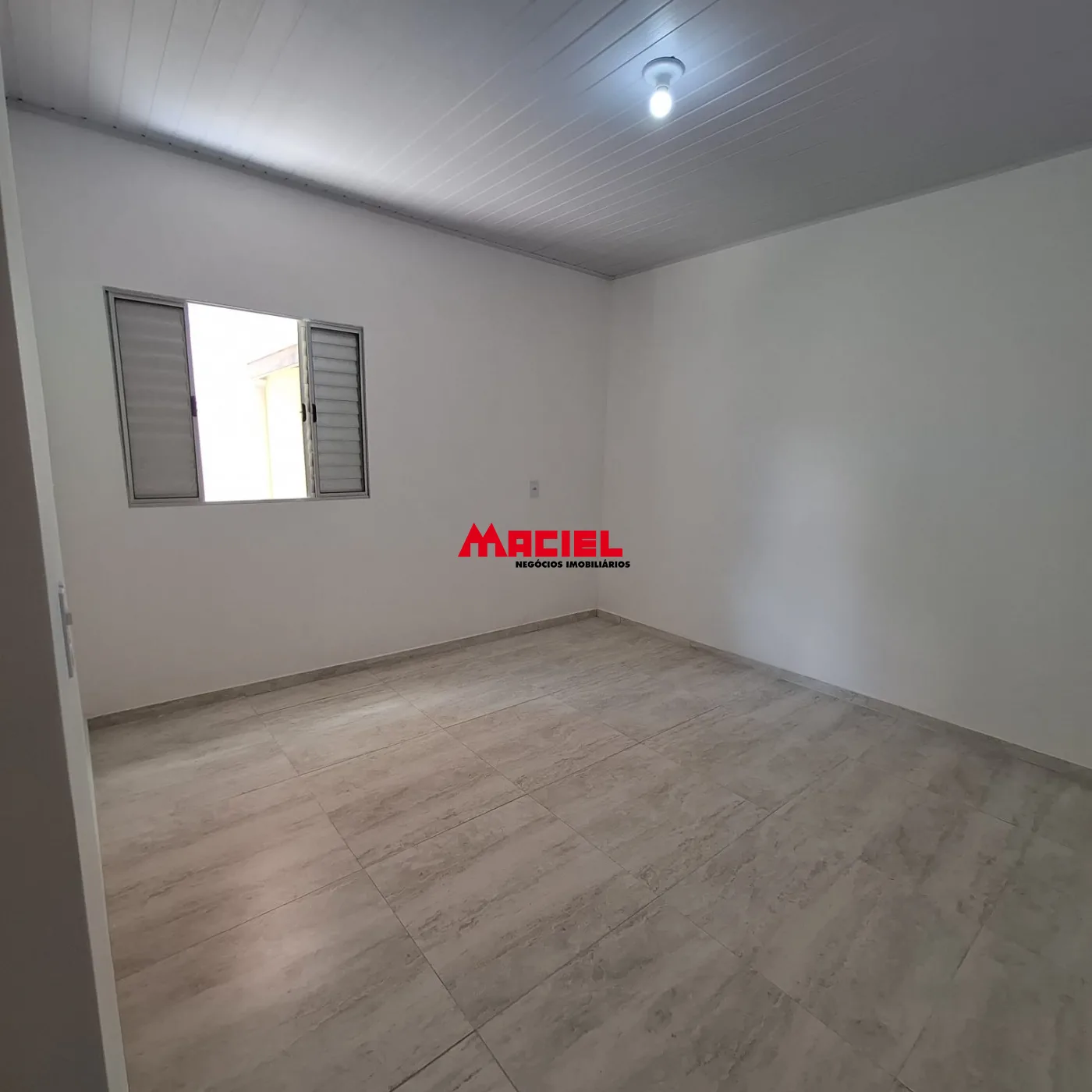 Alugar Casa / Padr&atilde;o em S&atilde;o Jos&eacute; dos Campos R$ 1.900,00 - Foto 8