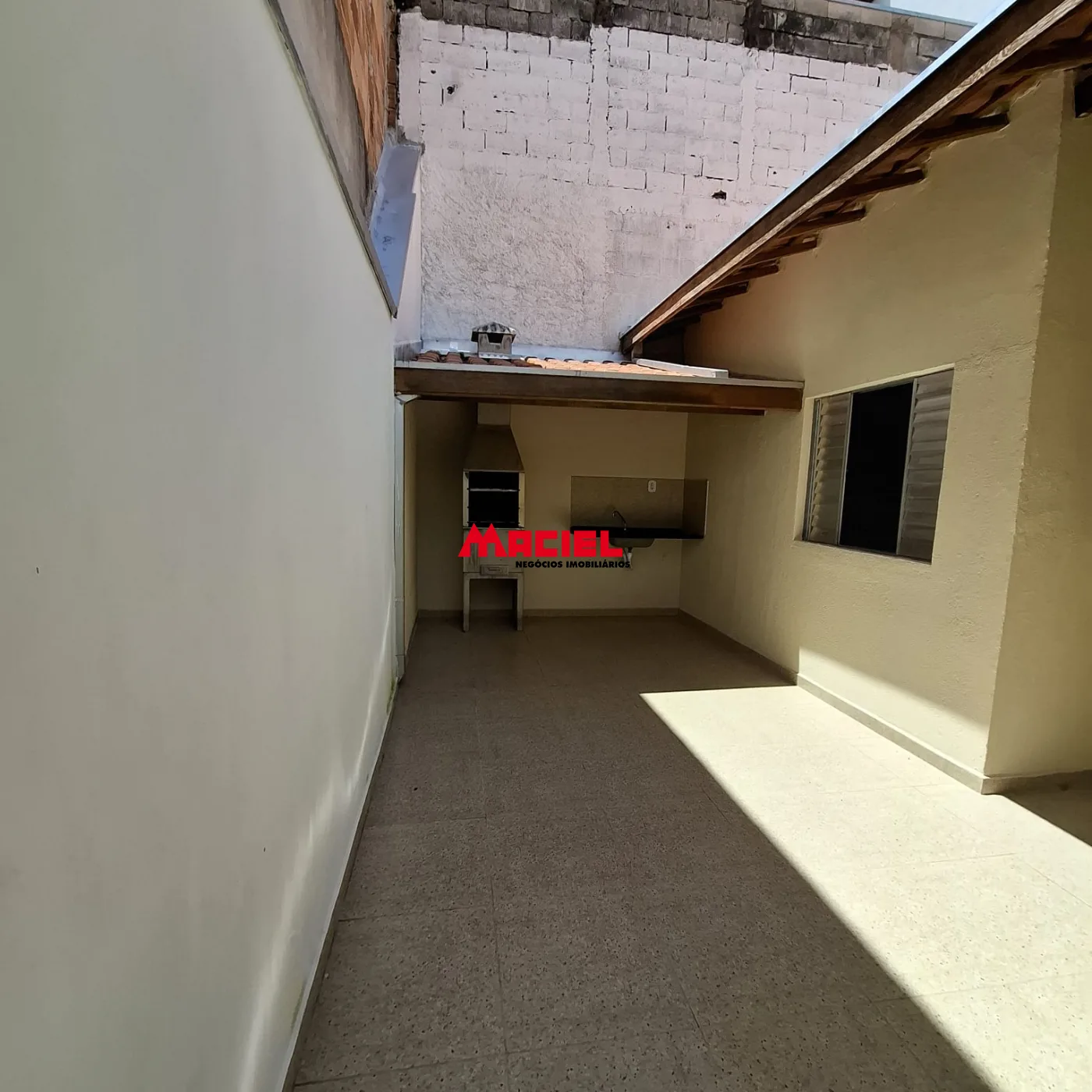 Alugar Casa / Padr&atilde;o em S&atilde;o Jos&eacute; dos Campos R$ 1.900,00 - Foto 9