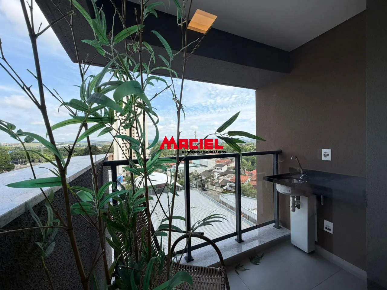 Alugar Apartamento / Mobiliado em S&atilde;o Jos&eacute; dos Campos R$ 4.000,00 - Foto 1