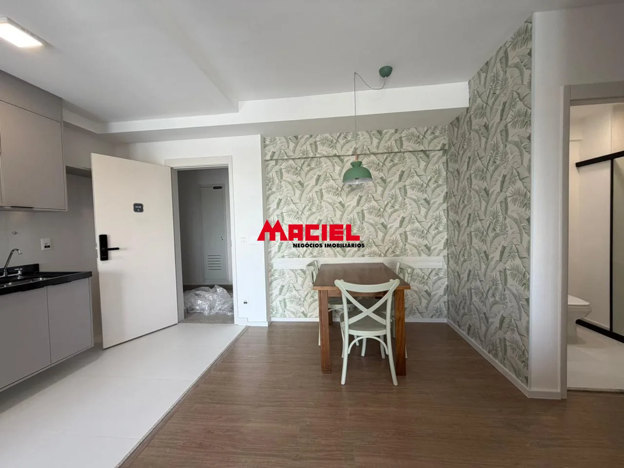 Alugar Apartamento / Mobiliado em S&atilde;o Jos&eacute; dos Campos R$ 4.000,00 - Foto 3