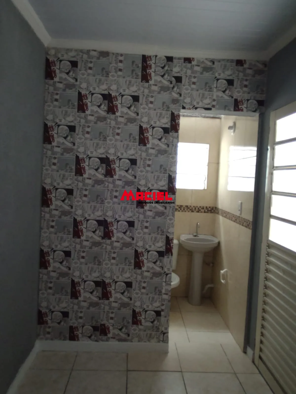 Alugar Casa / Padr&atilde;o em S&atilde;o Jos&eacute; dos Campos R$ 2.100,00 - Foto 1