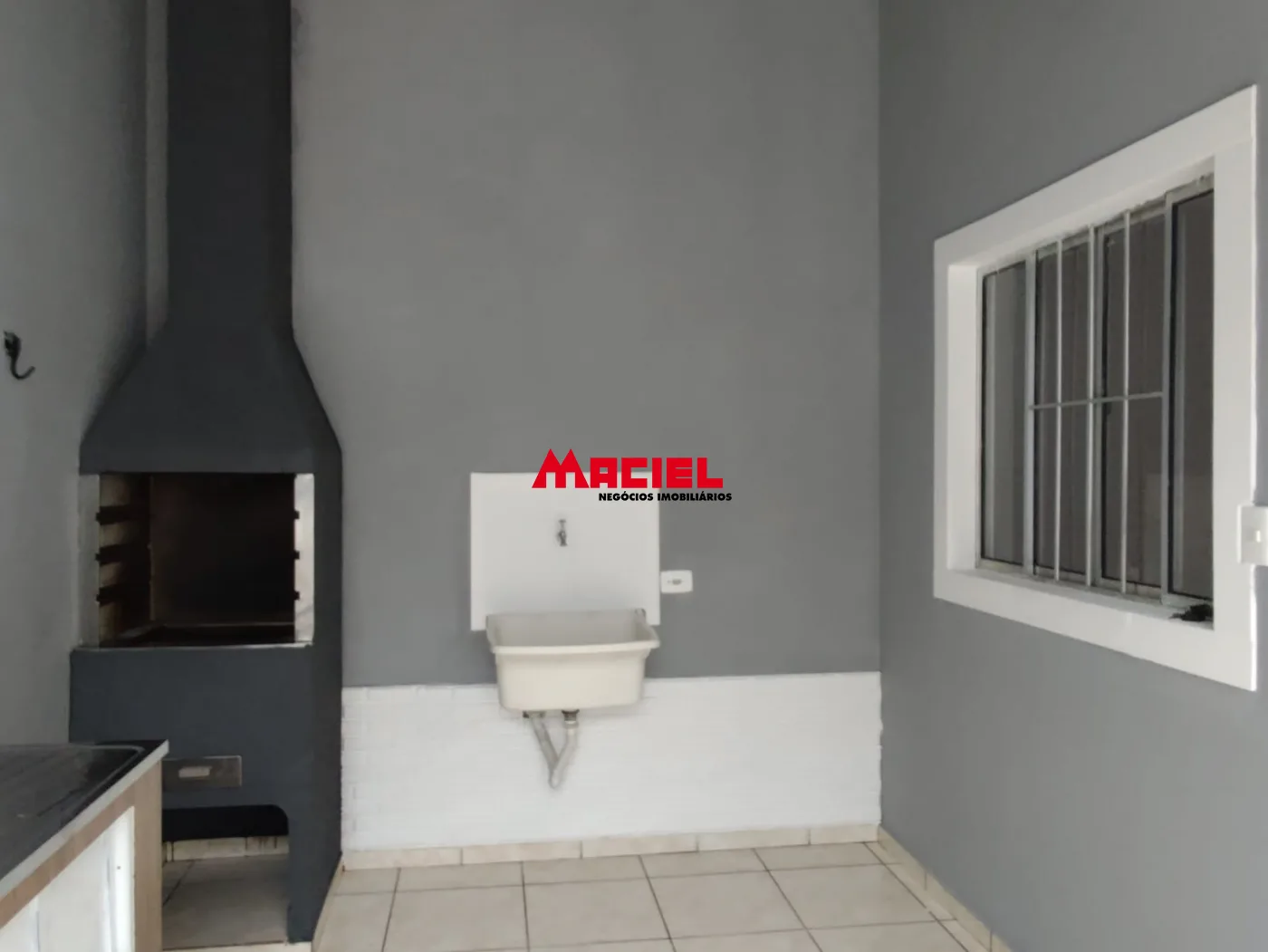 Alugar Casa / Padr&atilde;o em S&atilde;o Jos&eacute; dos Campos R$ 2.100,00 - Foto 2