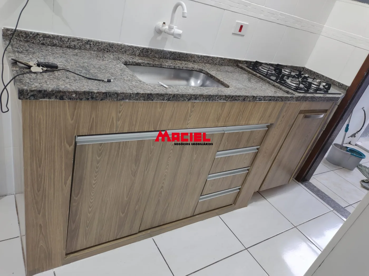 Alugar Casa / Padr&atilde;o em S&atilde;o Jos&eacute; dos Campos R$ 2.100,00 - Foto 12