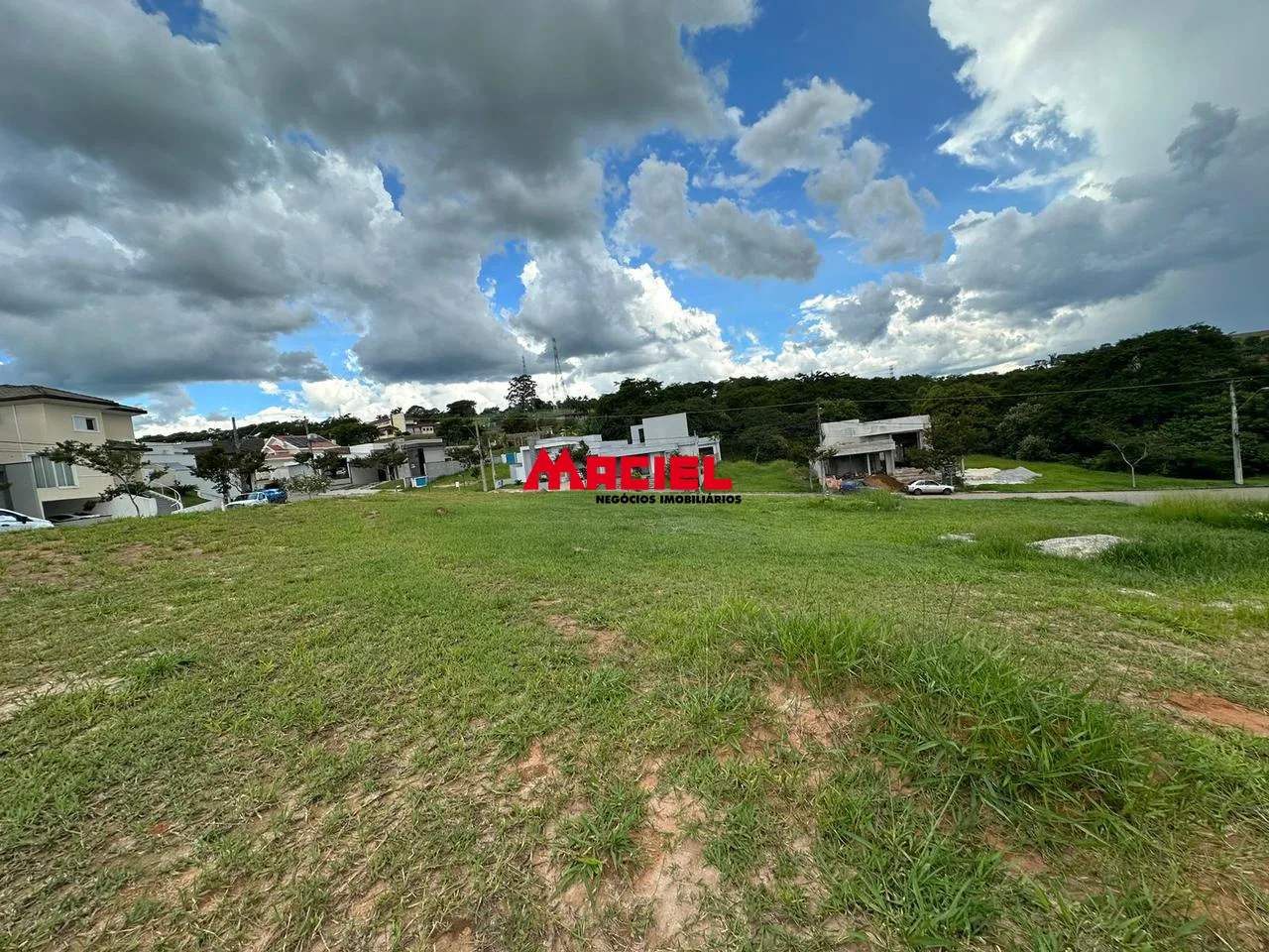 Comprar Terreno / Condom&iacute;nio em Ca&ccedil;apava R$ 300.000,00 - Foto 4