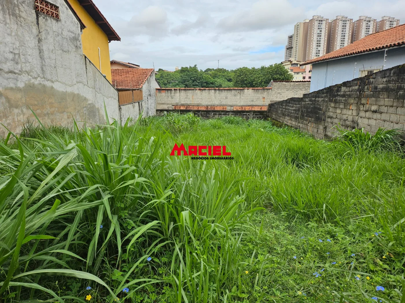 Comprar Terreno / Padr&atilde;o em S&atilde;o Jos&eacute; dos Campos R$ 530.000,00 - Foto 1