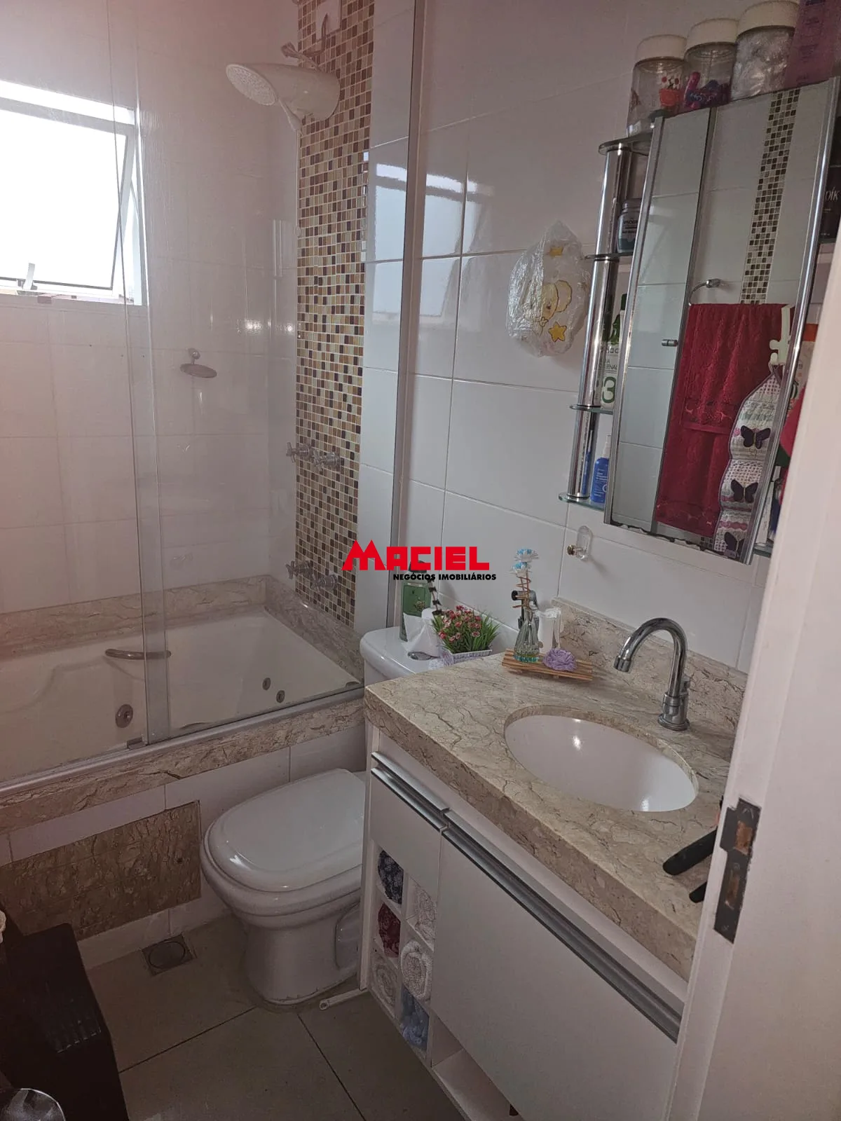 Comprar Casa / Sobrado em S&atilde;o Jos&eacute; dos Campos R$ 1.040.000,00 - Foto 3