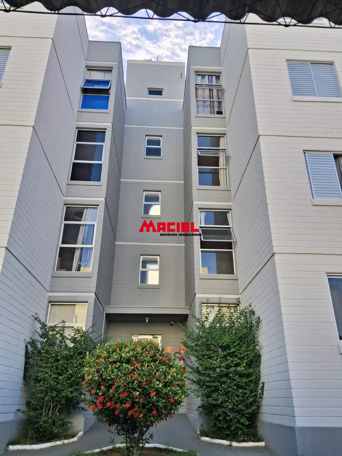 Comprar Apartamento / Padr&atilde;o em S&atilde;o Jos&eacute; dos Campos R$ 320.000,00 - Foto 3