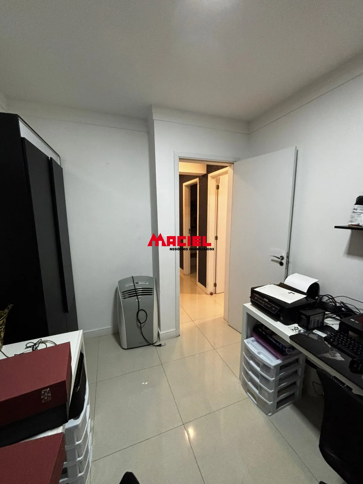 Alugar Apartamento / Padr&atilde;o em S&atilde;o Jos&eacute; dos Campos R$ 2.800,00 - Foto 8