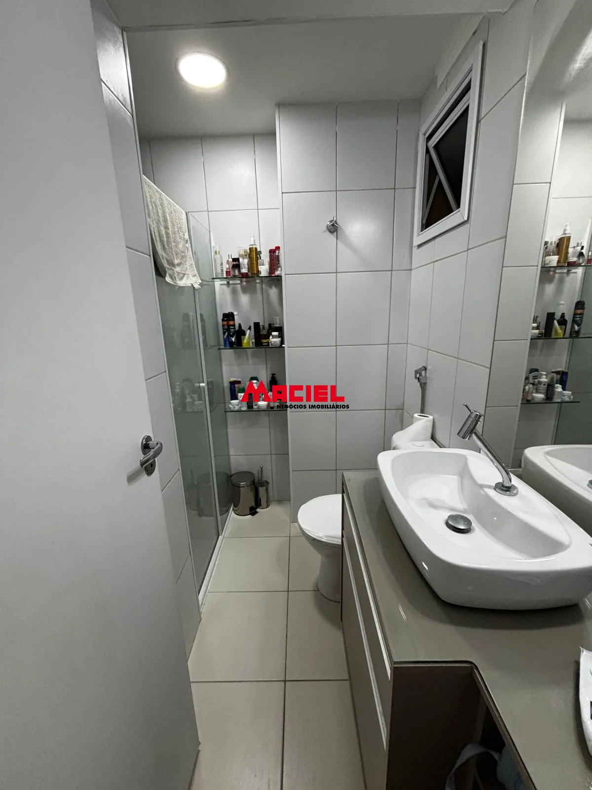 Alugar Apartamento / Padr&atilde;o em S&atilde;o Jos&eacute; dos Campos R$ 2.800,00 - Foto 9