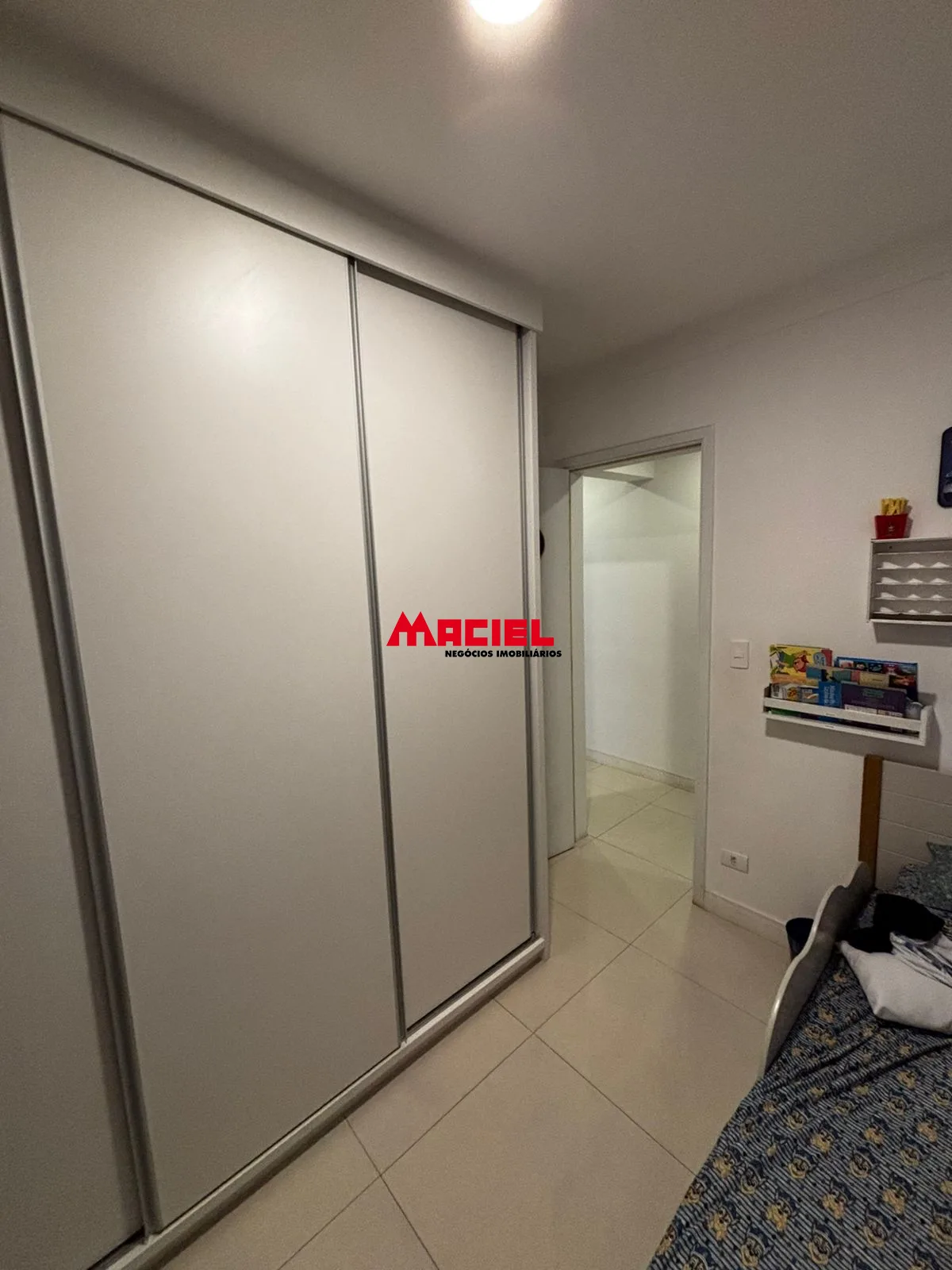 Alugar Apartamento / Padr&atilde;o em S&atilde;o Jos&eacute; dos Campos R$ 2.800,00 - Foto 12