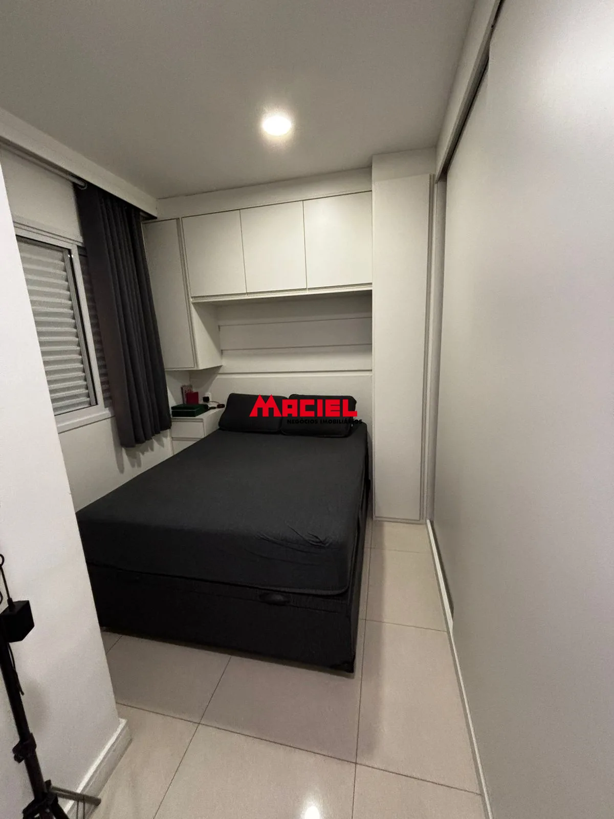 Alugar Apartamento / Padr&atilde;o em S&atilde;o Jos&eacute; dos Campos R$ 2.800,00 - Foto 14