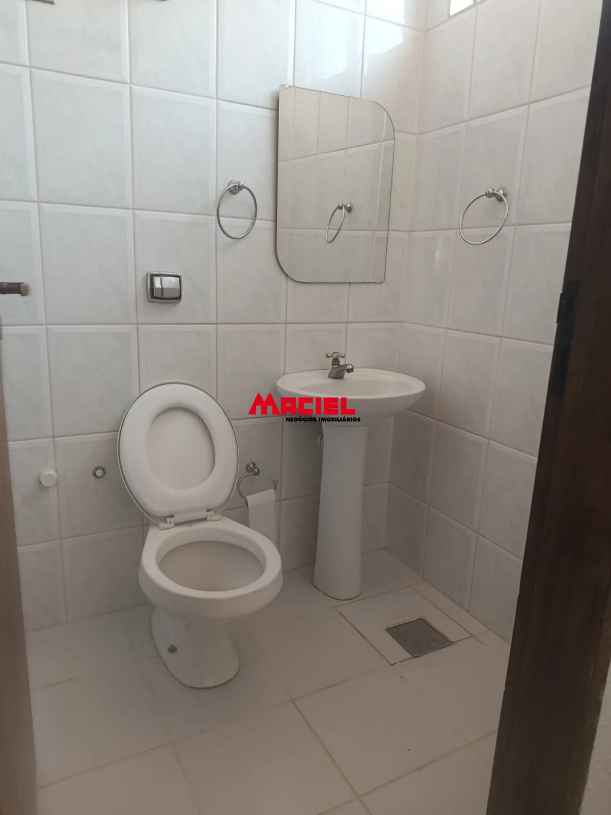Comprar Casa / Padr&atilde;o em S&atilde;o Jos&eacute; dos Campos R$ 1.180.000,00 - Foto 7