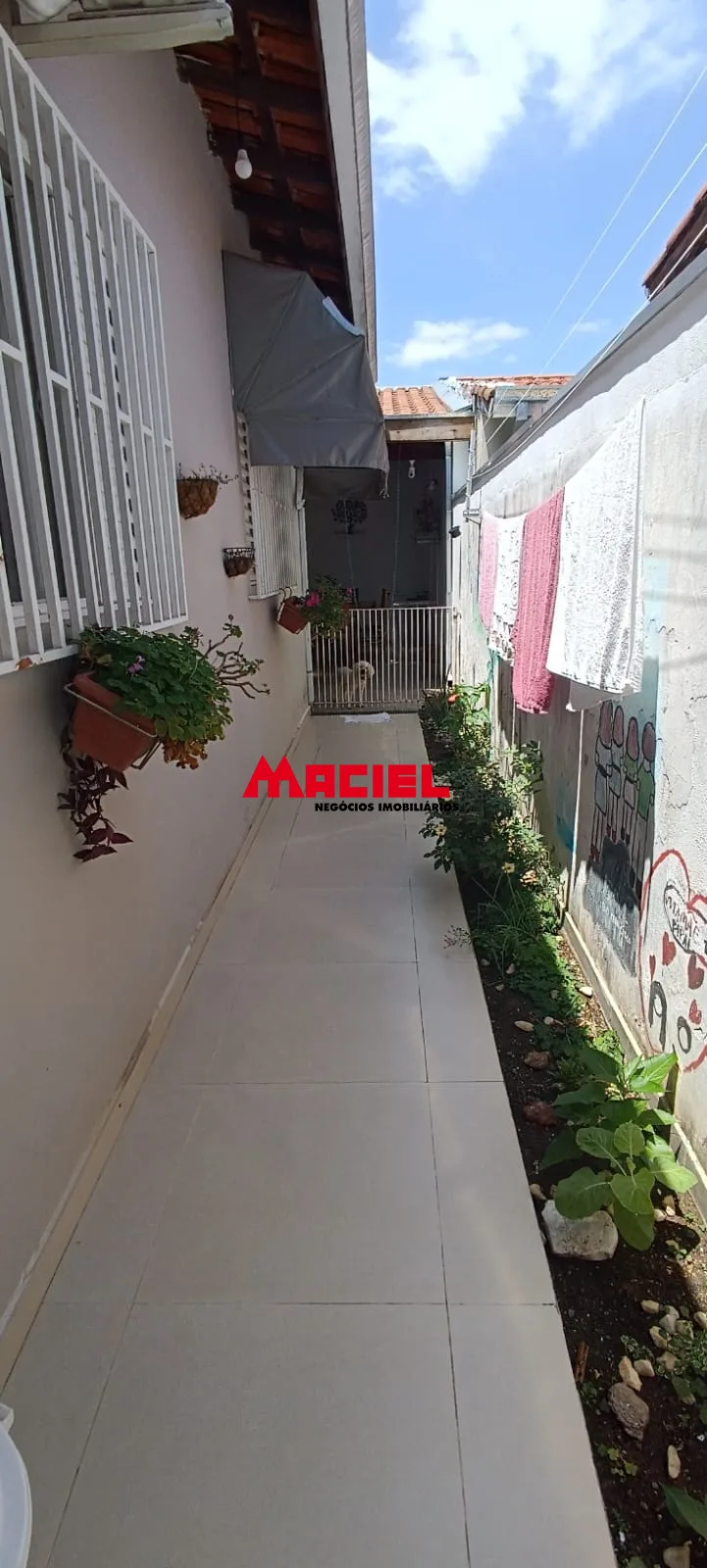 Comprar Casa / Padr&atilde;o em S&atilde;o Jos&eacute; dos Campos R$ 450.000,00 - Foto 3