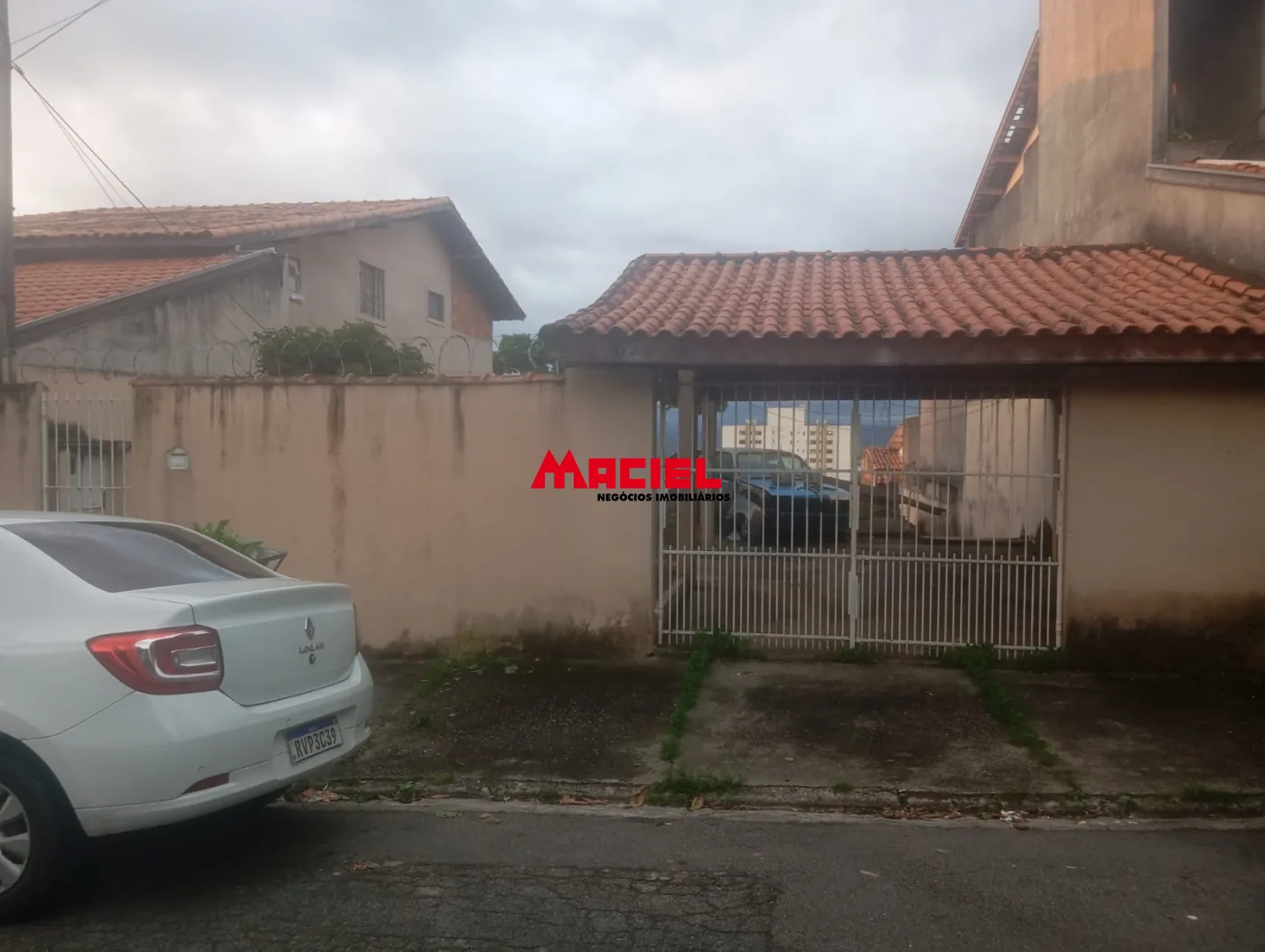 Comprar Casa / Padr&atilde;o em S&atilde;o Jos&eacute; dos Campos R$ 400.000,00 - Foto 2