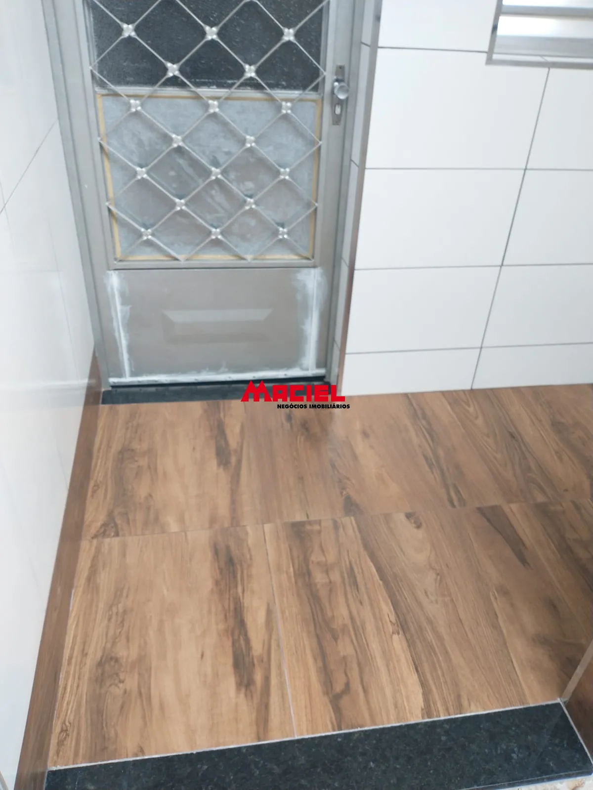 Alugar Casa / Padr&atilde;o em S&atilde;o Jos&eacute; dos Campos R$ 2.300,00 - Foto 1