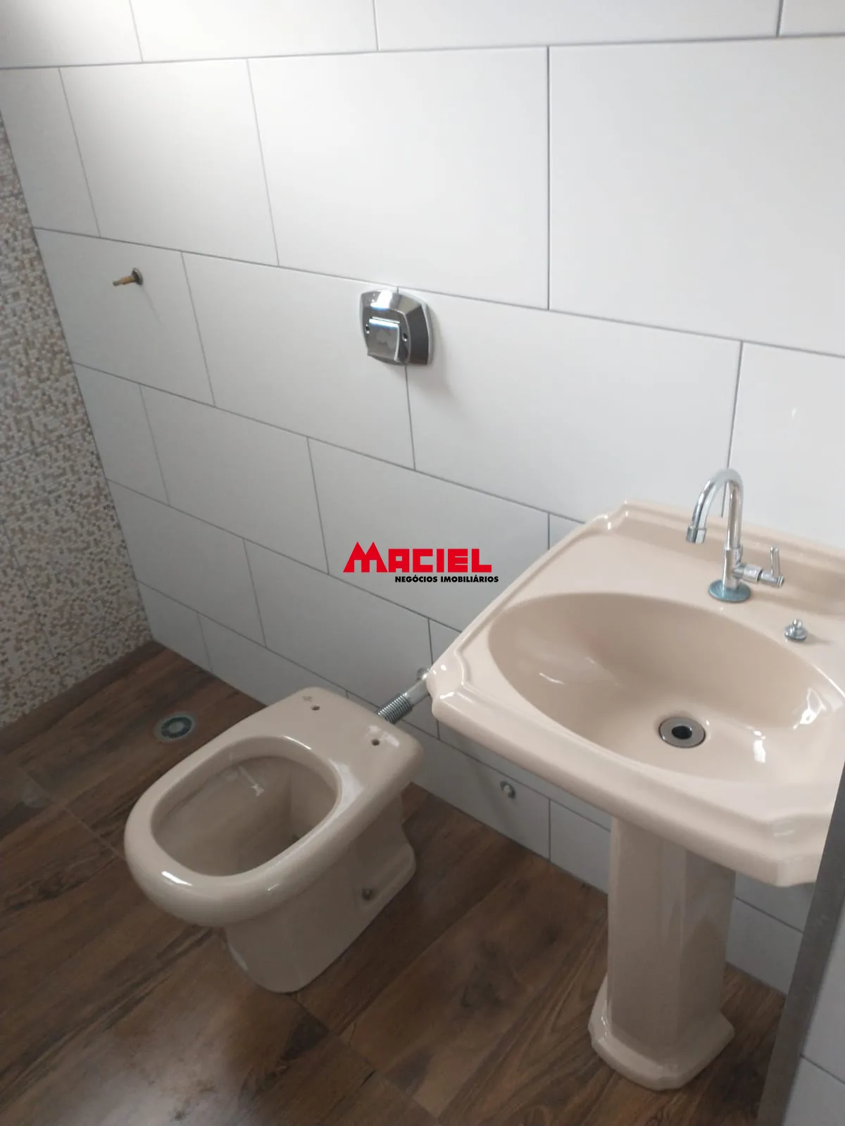 Alugar Casa / Padr&atilde;o em S&atilde;o Jos&eacute; dos Campos R$ 2.300,00 - Foto 20