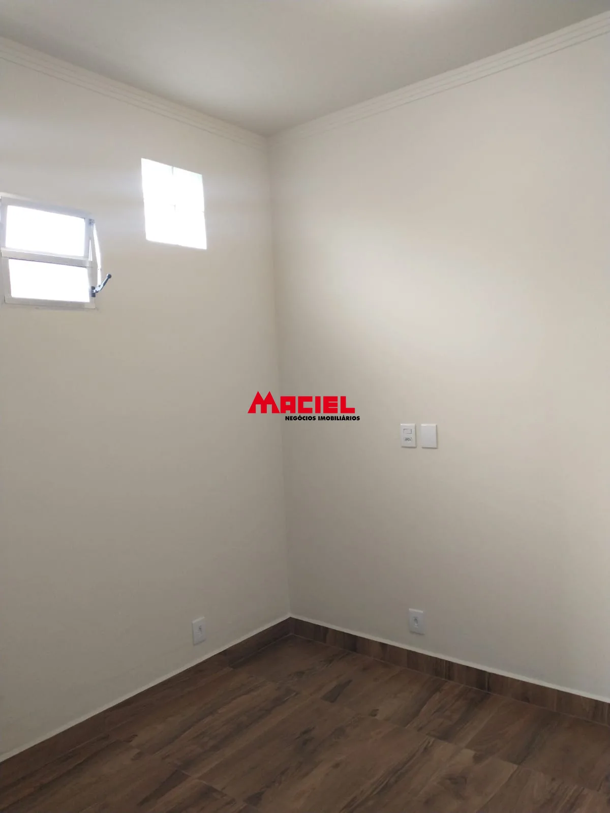 Alugar Casa / Padr&atilde;o em S&atilde;o Jos&eacute; dos Campos R$ 2.300,00 - Foto 29