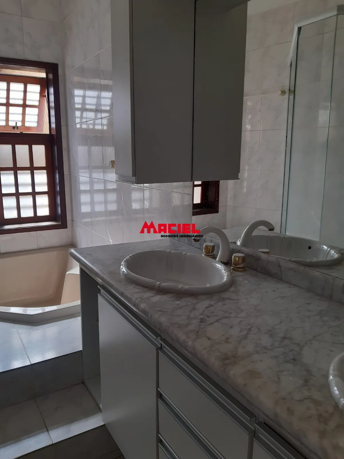 Comprar Casa / Padr&atilde;o em Ca&ccedil;apava R$ 1.100.000,00 - Foto 12