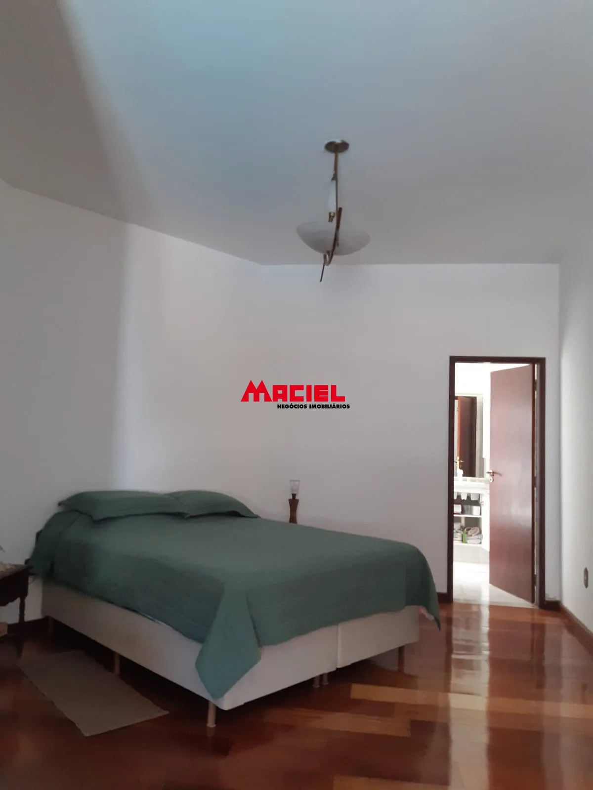 Comprar Casa / Padr&atilde;o em Ca&ccedil;apava R$ 1.100.000,00 - Foto 16