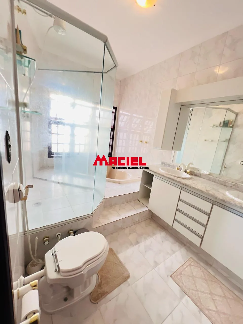 Comprar Casa / Padr&atilde;o em Ca&ccedil;apava R$ 1.100.000,00 - Foto 44