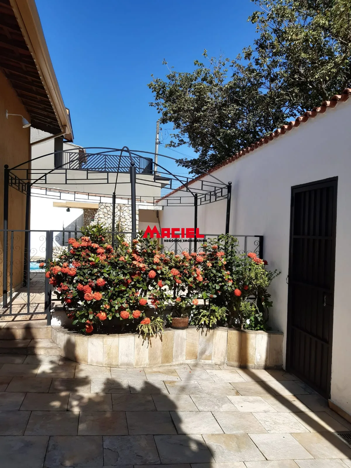 Comprar Casa / Padr&atilde;o em Ca&ccedil;apava R$ 1.100.000,00 - Foto 47