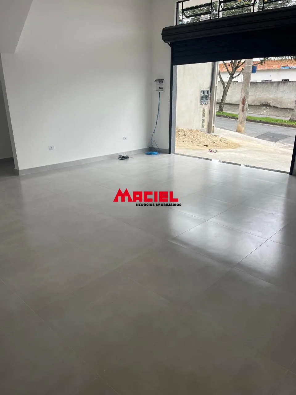 Alugar Comercial / Ponto Comercial em S&atilde;o Jos&eacute; dos Campos R$ 2.500,00 - Foto 5