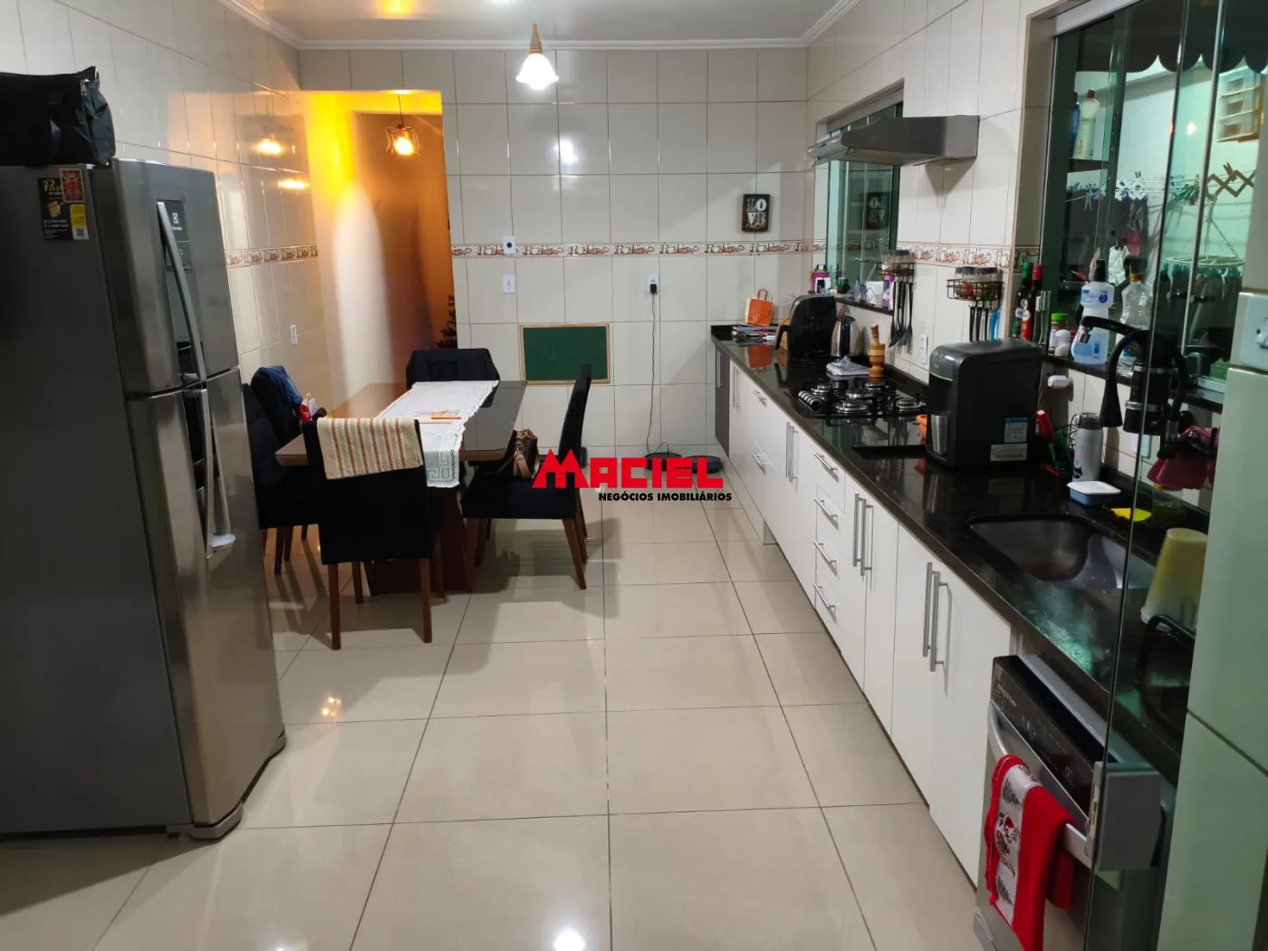Comprar Casa / Sobrado em S&atilde;o Jos&eacute; dos Campos R$ 750.000,00 - Foto 4