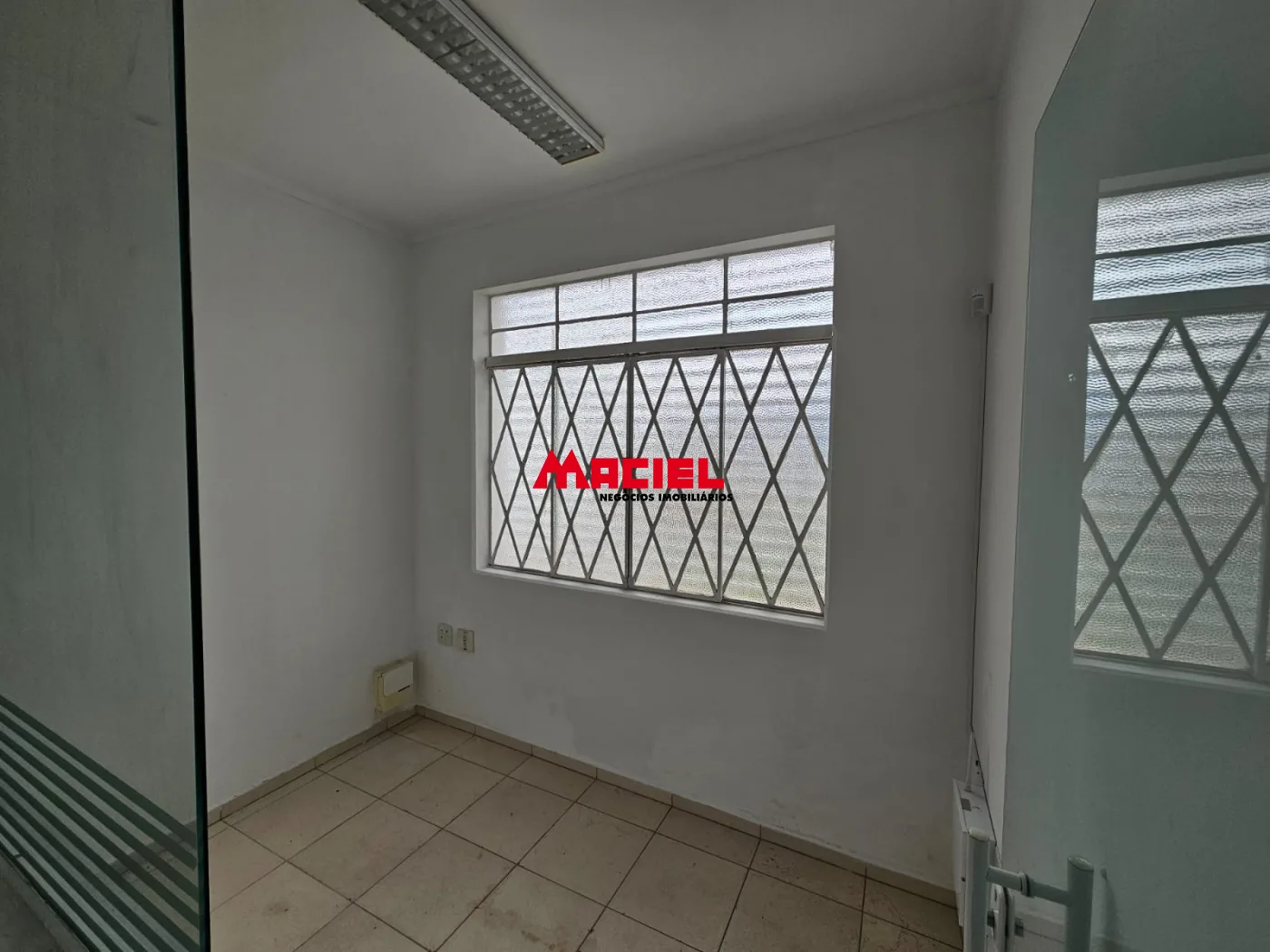 Alugar Comercial / Ponto Comercial em Jacare&iacute; R$ 26.000,00 - Foto 4